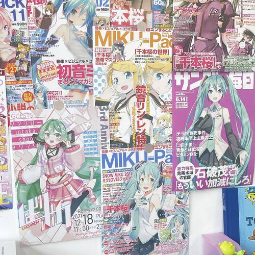 初音未来海报二次元周边房间卧室墙贴墙纸高清壁纸学生宿舍背景墙