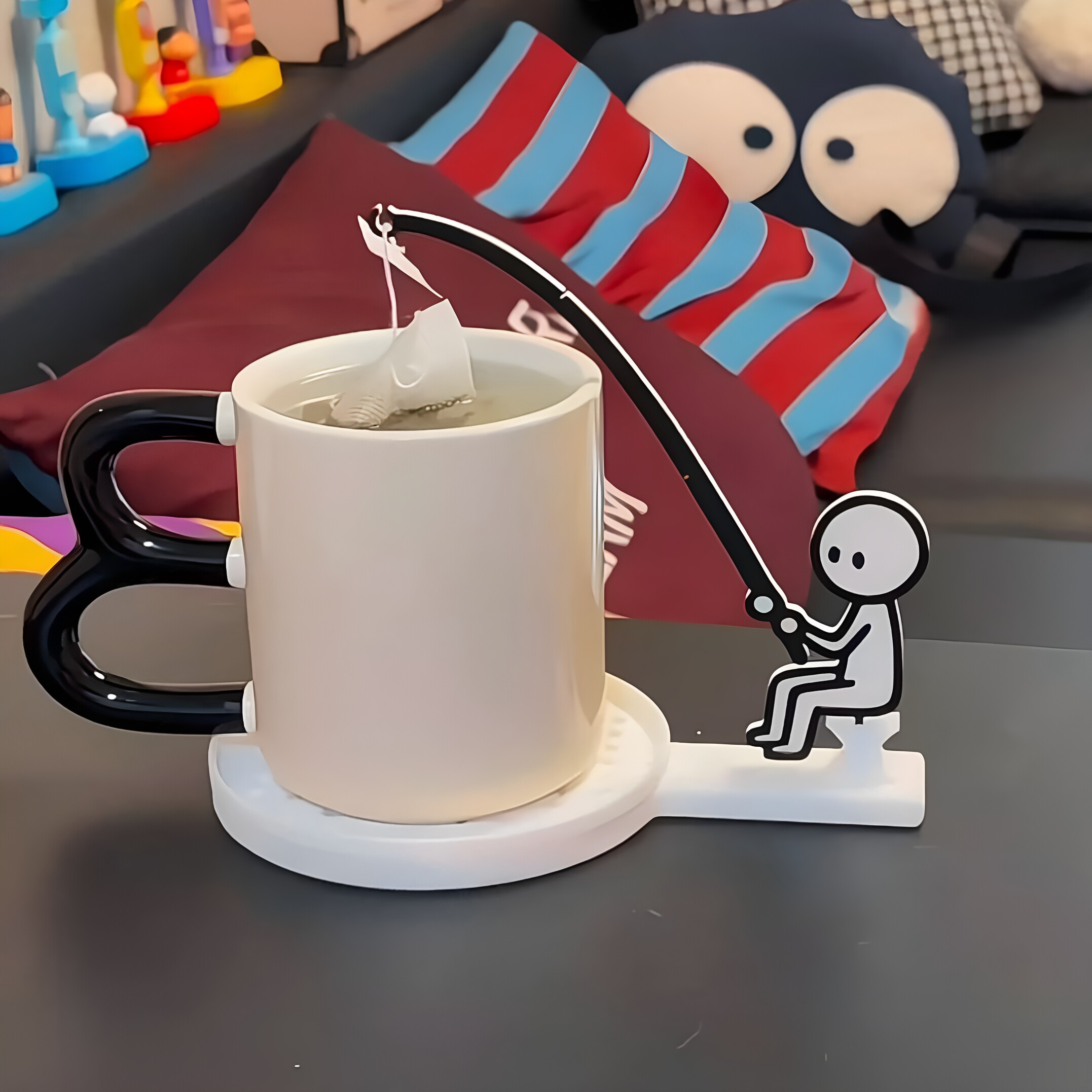【可以垂钓的杯垫】钓鱼小人杯垫创意趣味茶包支架搞笑桌面装饰