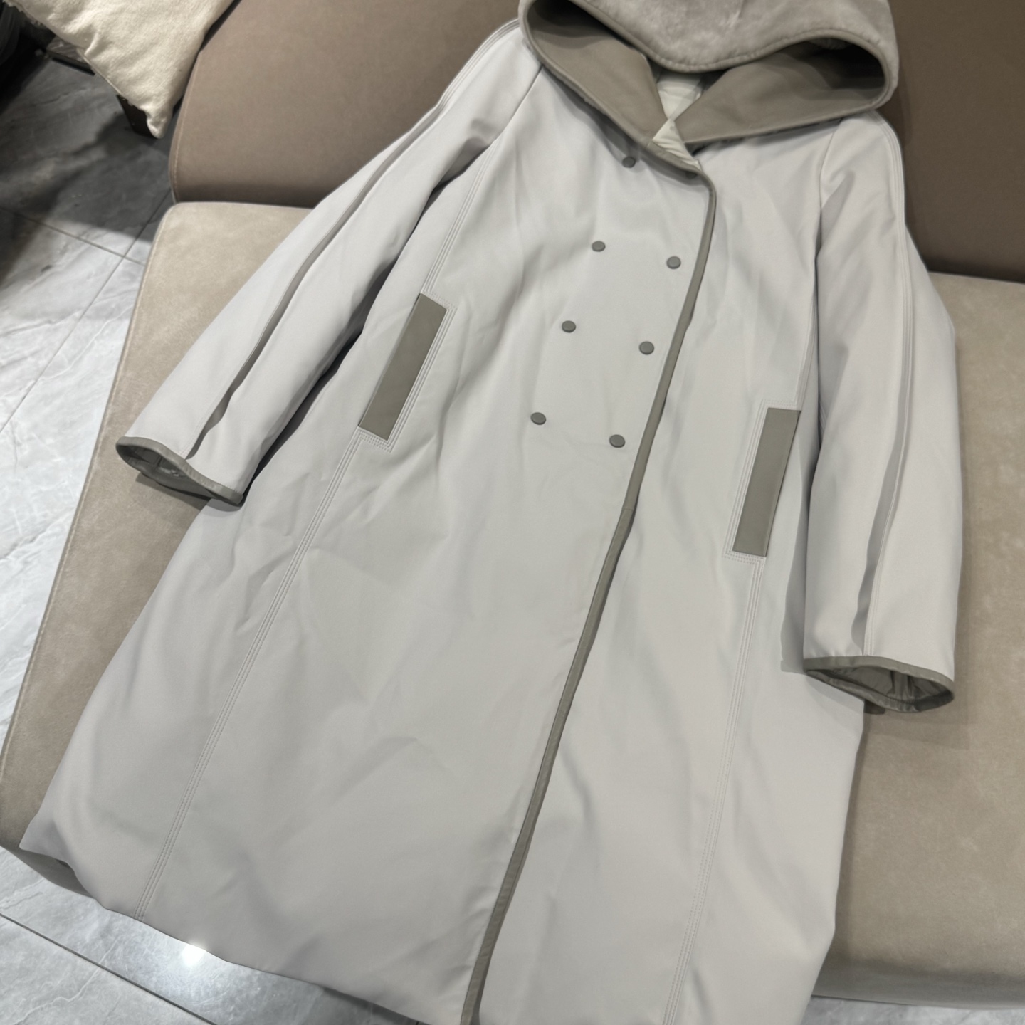 LP休闲时尚连帽两面穿羽绒服