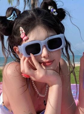 2025新款夏季出游凹造型海边太阳眼镜ins拍照欧美方框蓝色墨镜女