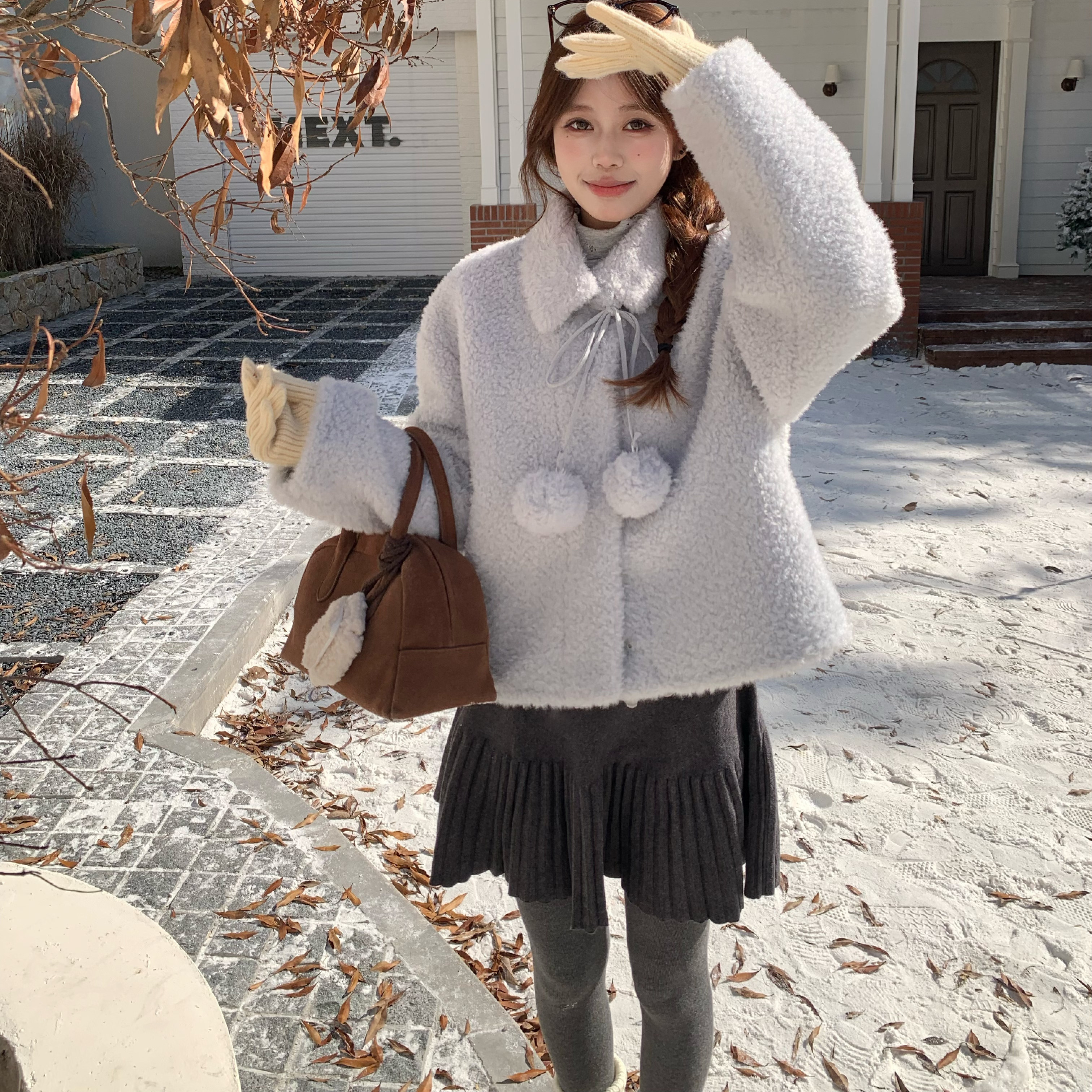 一只西由XIYO甜美小香风翻领毛球羊羔毛一体毛毛短外套女冬季新款