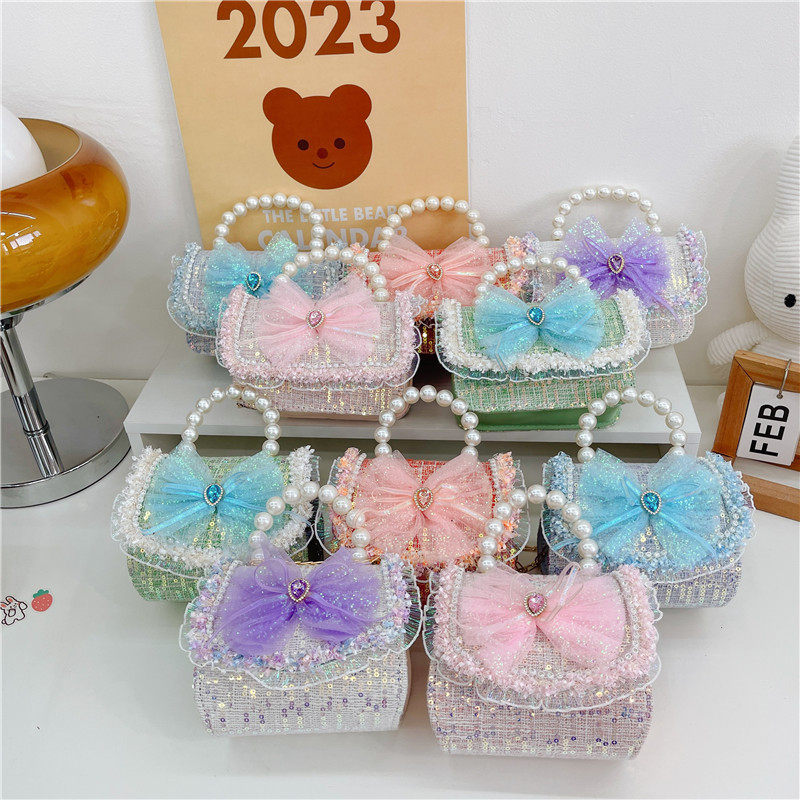 女童斜挎包包小香风女孩手提包时尚公主链条单肩包儿童配饰包