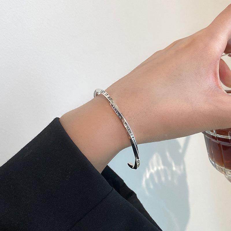 925银开口高级感英文扭转手镯女夏ins小众设计简约轻奢冷淡风定制