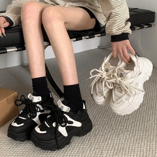 百搭港风显脚小白色厚底老爹鞋女款2026新款秋冬款学生复古运动鞋