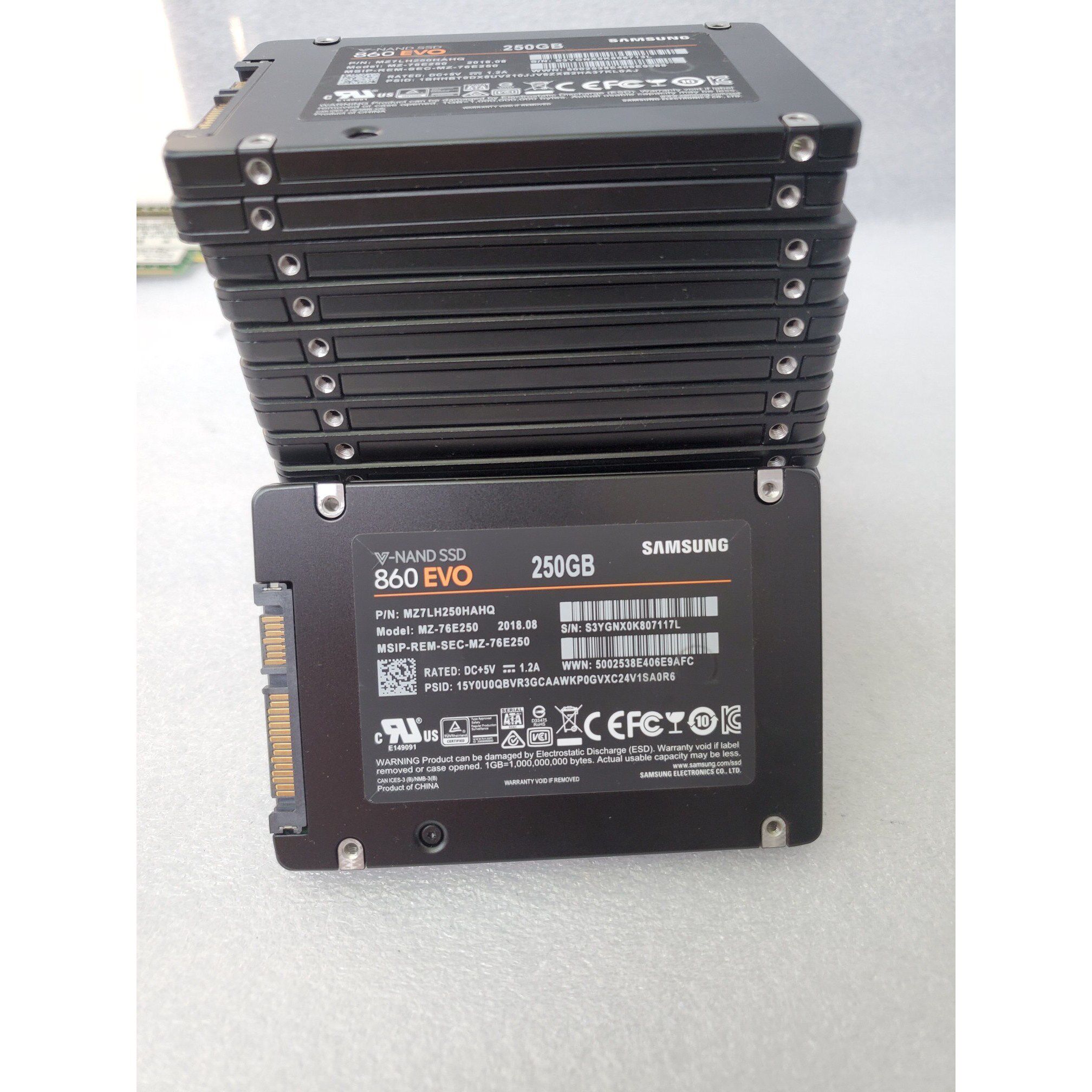 三星860evo 250g固态硬盘 还有2块实物拍摄 成色挺议价产品