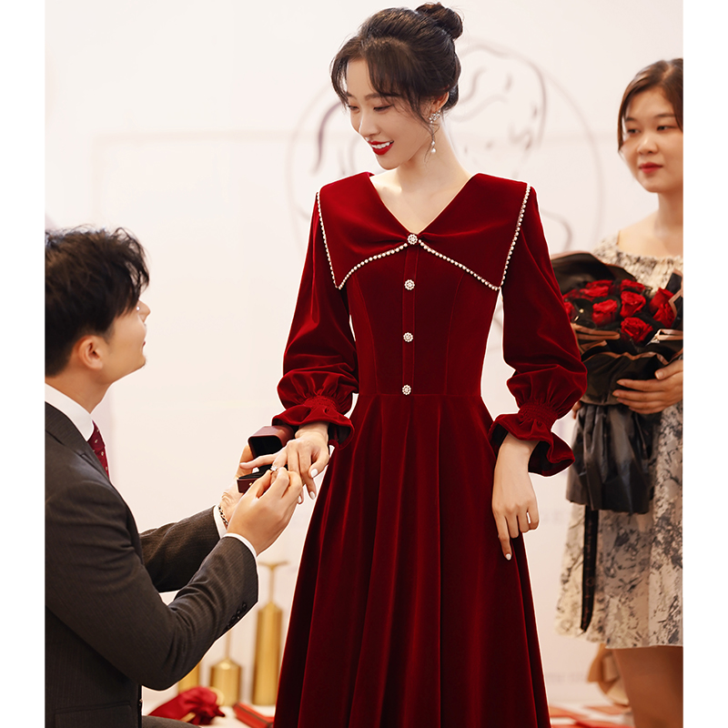 长袖敬酒服新娘2023新款高级感红色结婚礼服订婚回门连衣裙女冬季