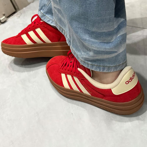 阿迪达斯休闲女运动鞋低帮板鞋