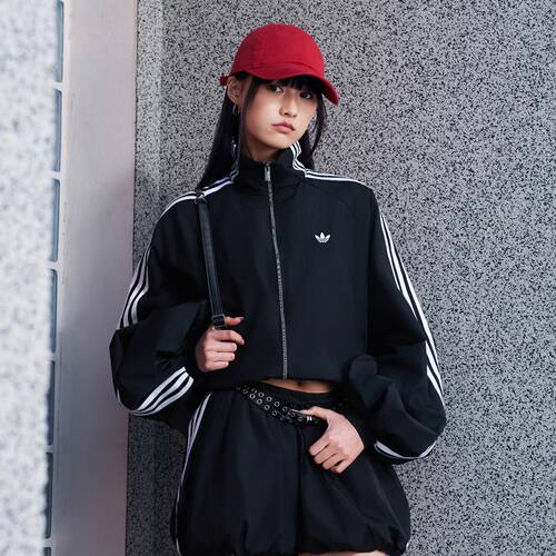 阿迪达斯三叶草外套女26秋灯笼袖立领宽松运动夹克KY5045 KY5046