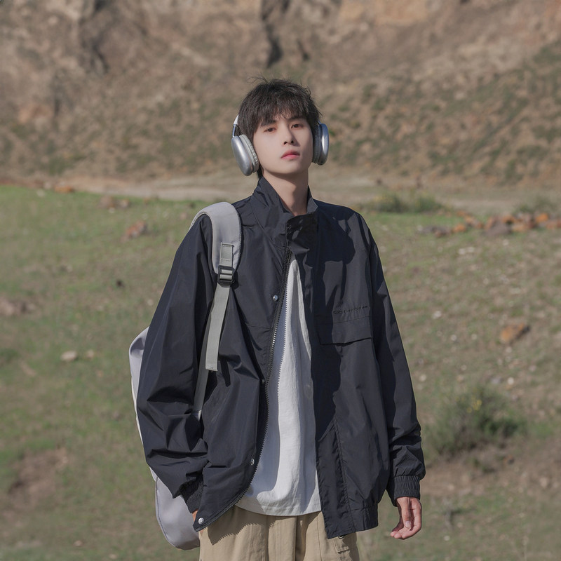 港仔文艺男工装夹克外套男春季新款男生春秋立领黑色仿冲锋衣男款