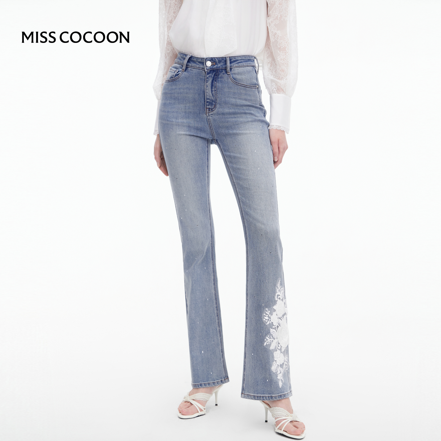 MISSCOCOON深色绣花喇叭裤显瘦棉质牛仔裤25秋新款