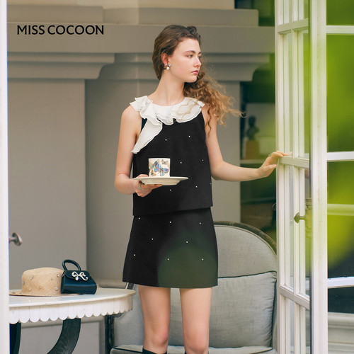 MISSCOCOON赫本风荷叶领星钻黑色套装背心短裙