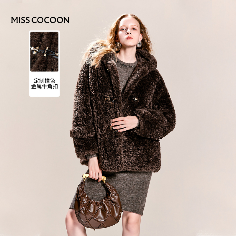 MISSCOCOON时尚皮草外套防风连帽保暖环保皮草秋冬款