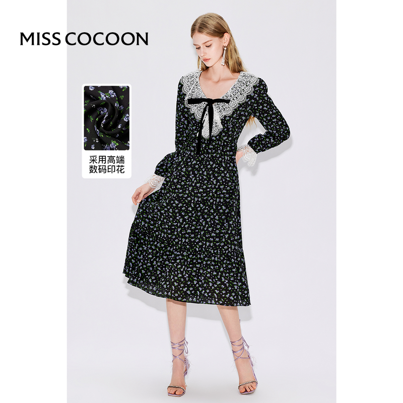 可可尼cocoon优雅小碎花蕾丝大V领修身连衣裙春款