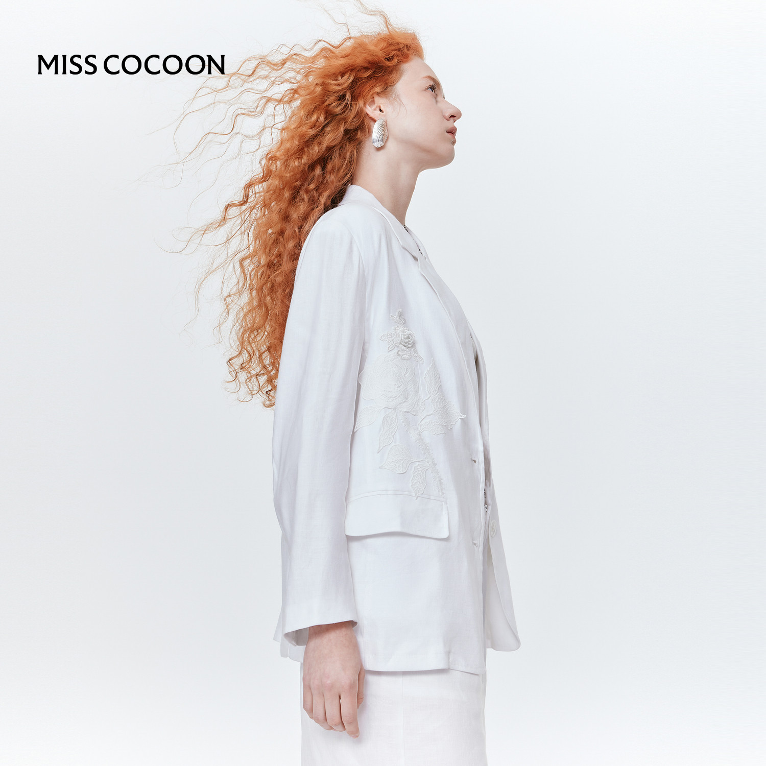 MISSCOCOON重工蕾丝玫瑰绣花亚麻西装外套轻薄夏新款