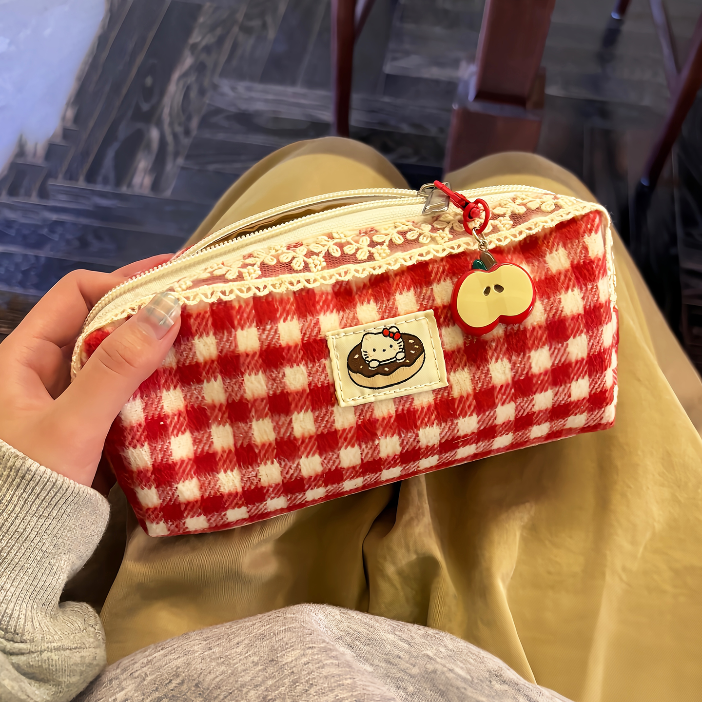 笔袋高颜值ins风女生2025新款设计感小众不撞款猫可爱格子蕾丝