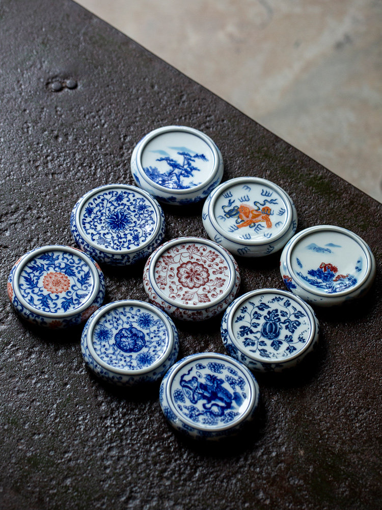 采购产品蓝和白瓷茶杯垫，紫砂壶，盖子，碗盖，陶瓷小茶桌，杯架