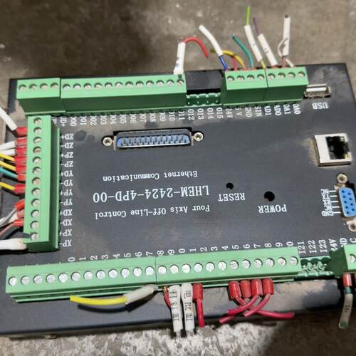 LHEM-2424-4PD-00 四轴控制器 两湖机电工业控制装置议价维修