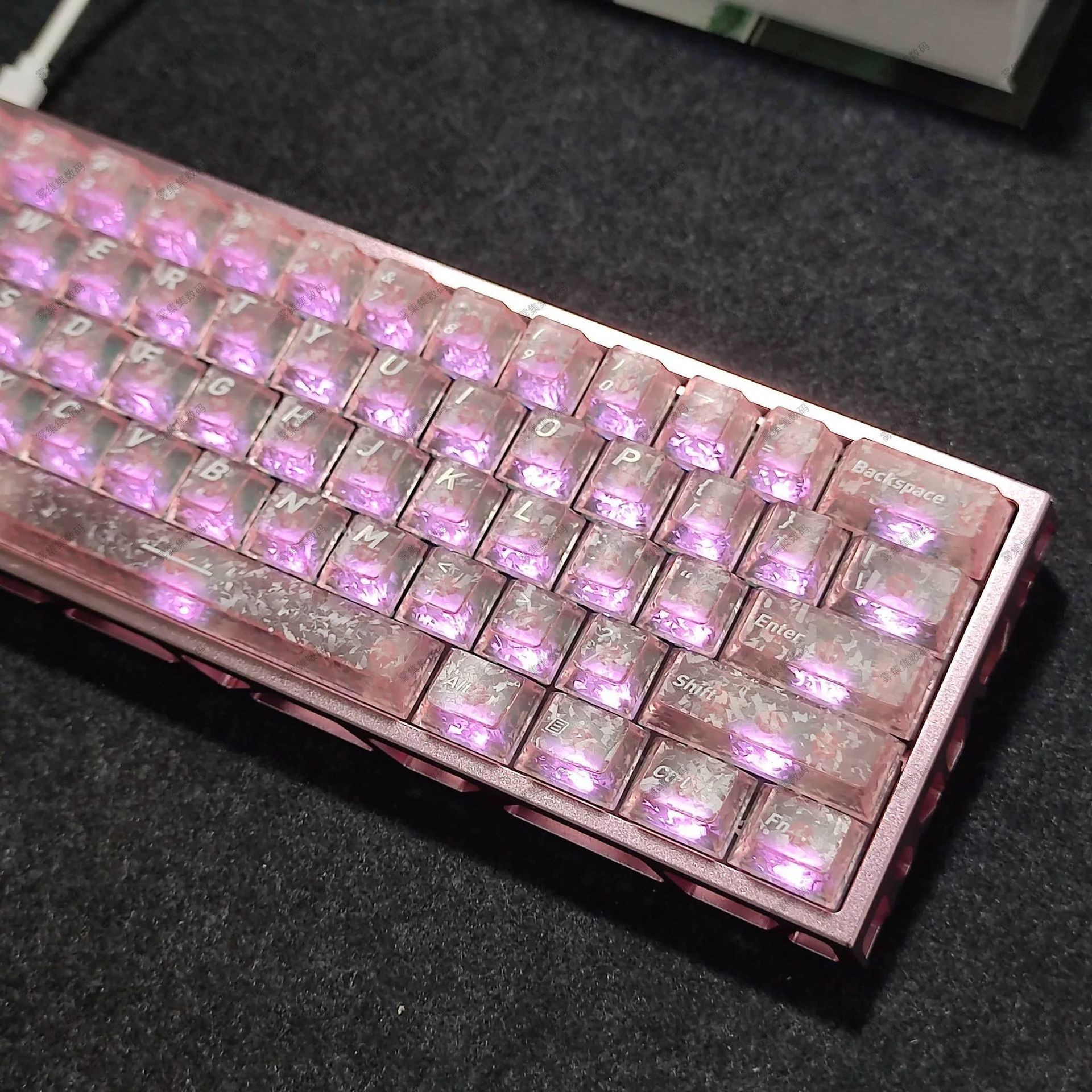 碳纤维纹理键帽紫红透PC雾透