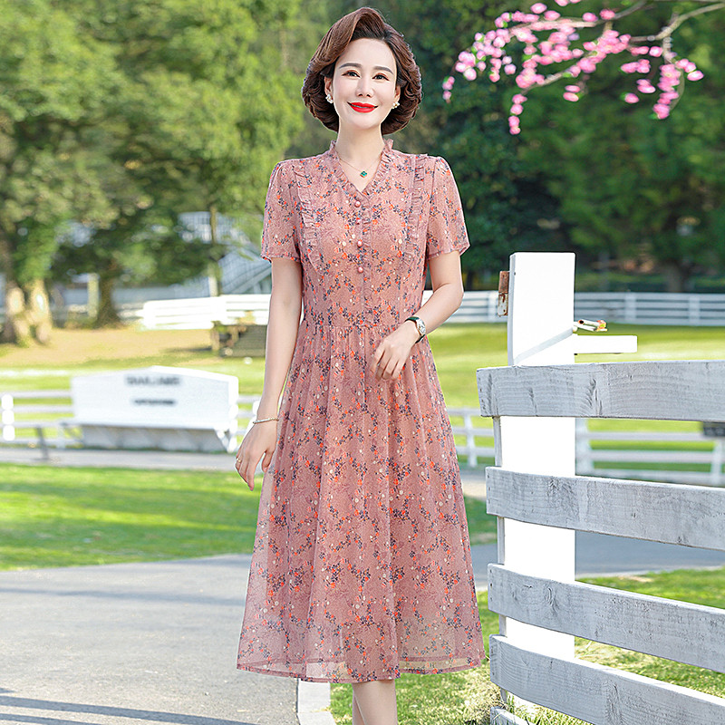 时尚妈妈夏装碎花连衣裙女V领短袖中长款洋气显瘦气质裙子中老年