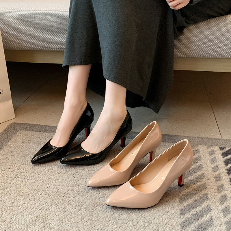 气质尖头高跟鞋女漆皮浅口细跟不累脚单鞋加宽胖脚大码女鞋41到43