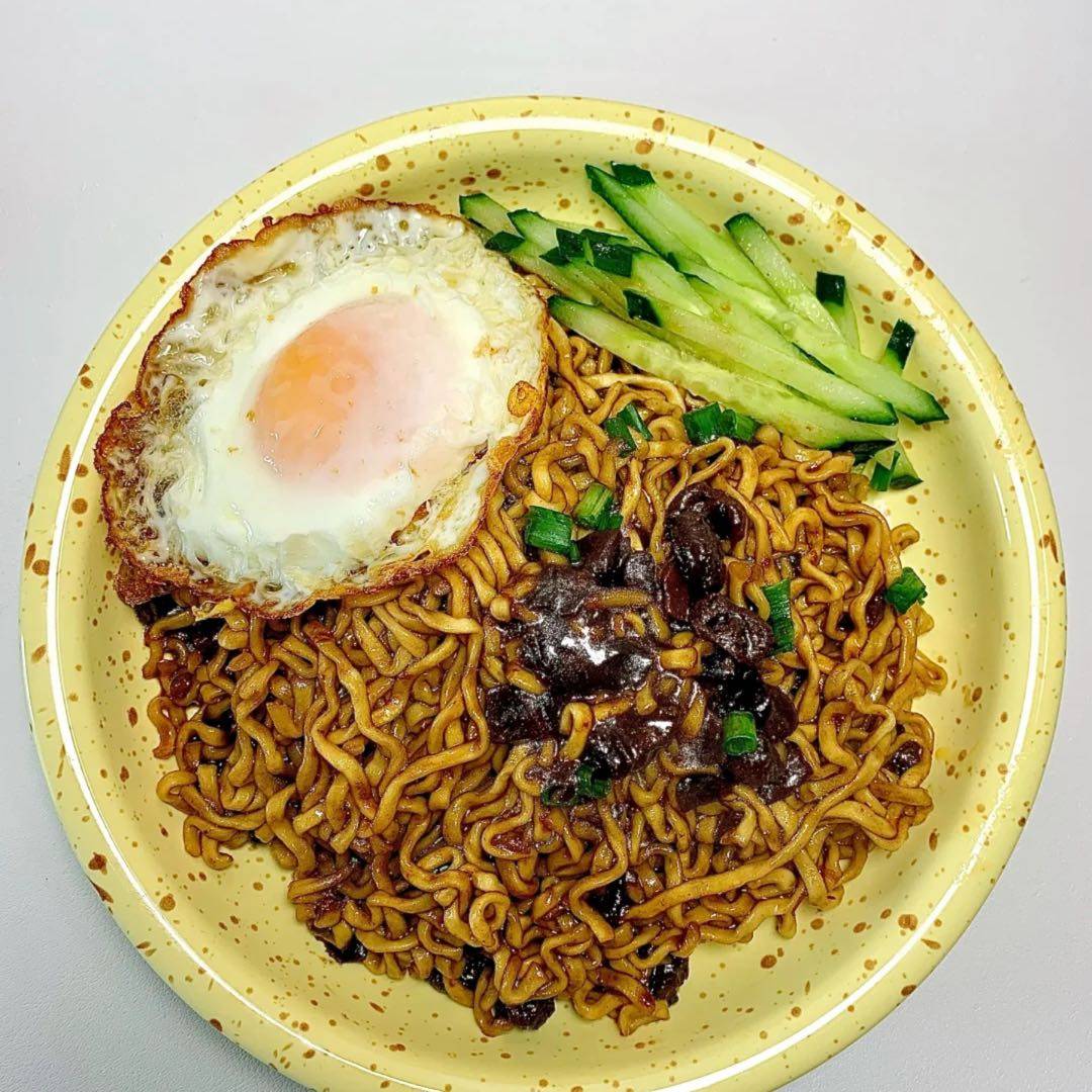 【自煮美食】黑金炸酱面袋装速食拌面学生党上班早餐食品推荐囤货,粮油调味/速食/干货/烘焙,冲泡方便面/拉面/面皮,淘宝优惠券,粉丝福利购,淘宝优惠卷