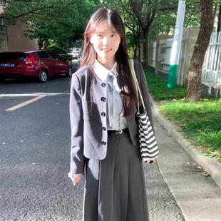 高级感灰色小西装 女春秋设计感小众小个子休闲西服 外套百褶裙套装