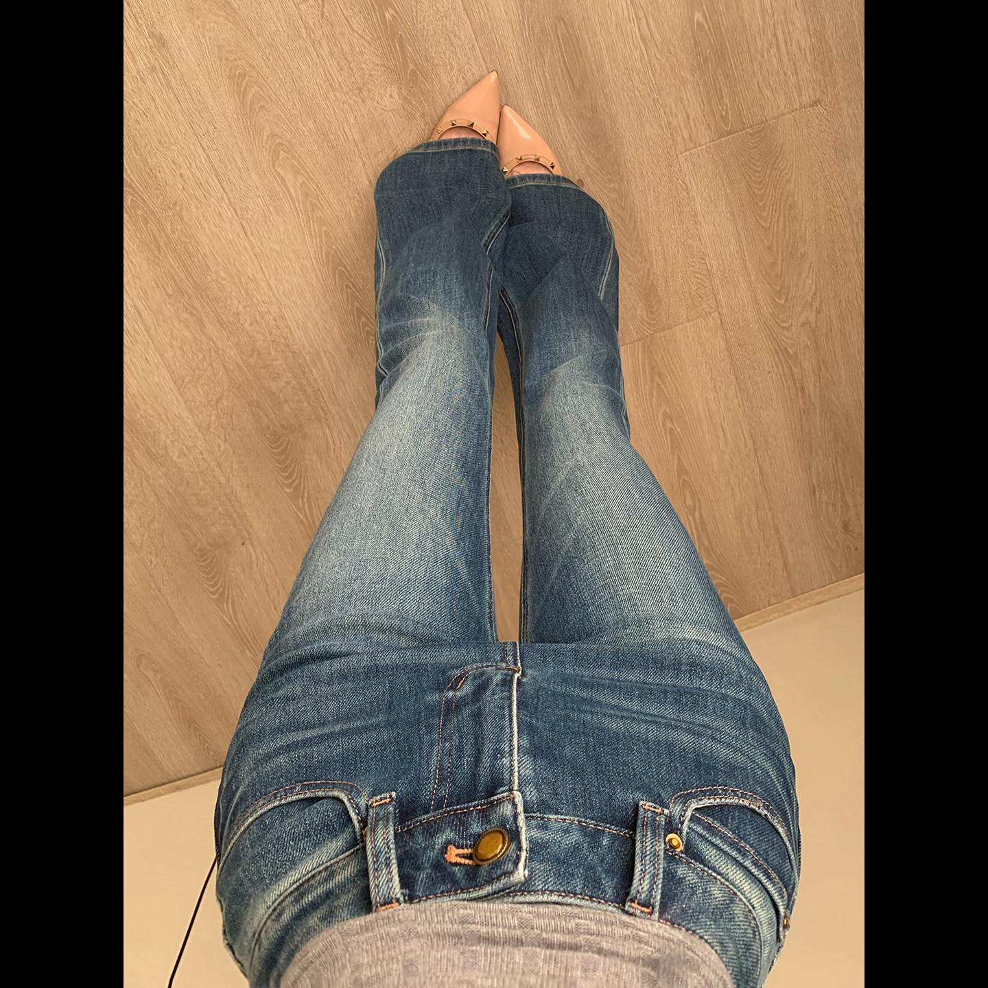 拉夏贝尔四面弹蓝绿色微喇牛仔裤图片