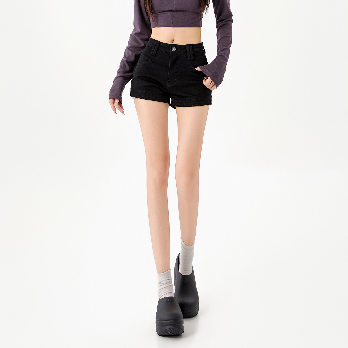 拉夏贝尔辣妹高腰牛仔短裤女2026年夏季新款修身显瘦包臀热裤黑色