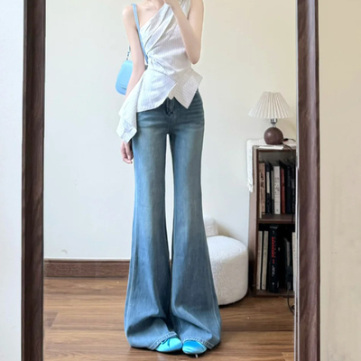 拉夏贝尔高腰辣妹微喇叭牛仔裤女