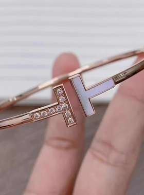 欧美双T手镯18K金手镯头镶钻无钻开口手环时尚白贝母手镯女戒指