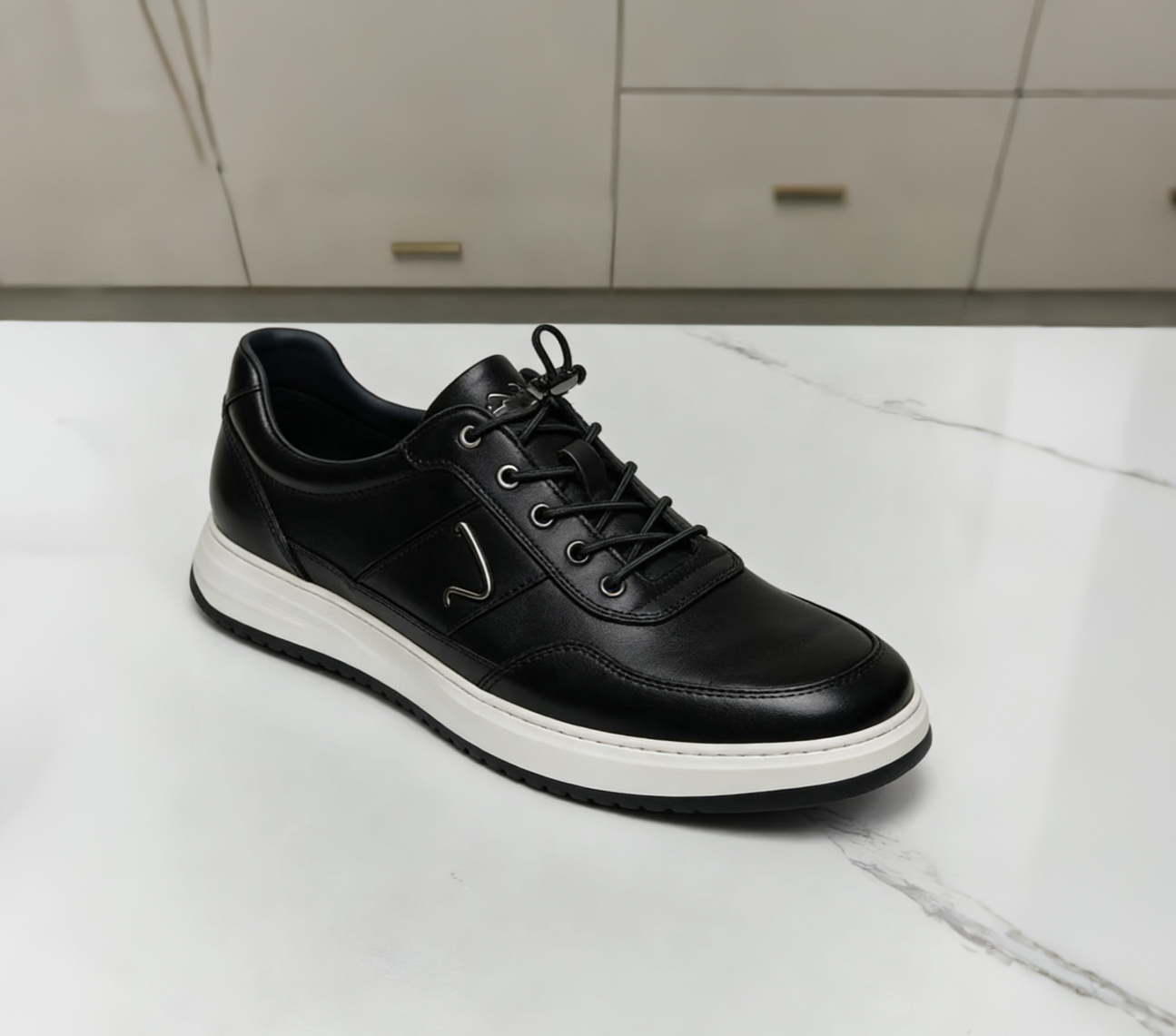 沙驰男鞋真皮透气休闲板鞋黑色松紧带百搭时尚运动鞋舒适男士皮鞋,流行男鞋,正装皮鞋,淘宝优惠券,粉丝福利购,淘宝优惠卷