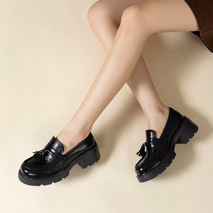 新款牛漆皮流苏厚底粗跟一脚蹬圆头乐福鞋女学院风单鞋女鞋