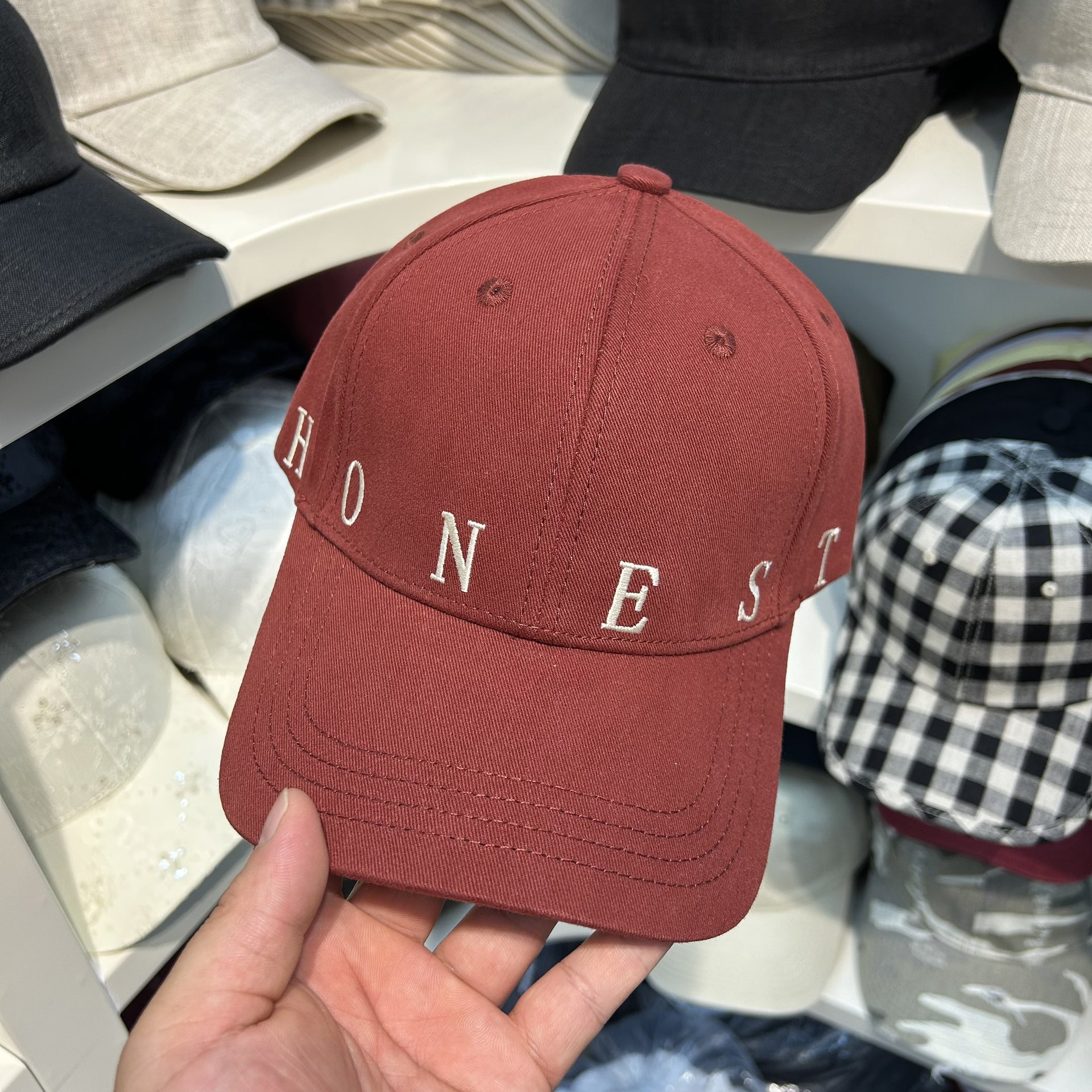 秋季新款韩版时尚字母硬顶棒球帽女潮百搭情侣显脸小遮阳鸭舌帽男