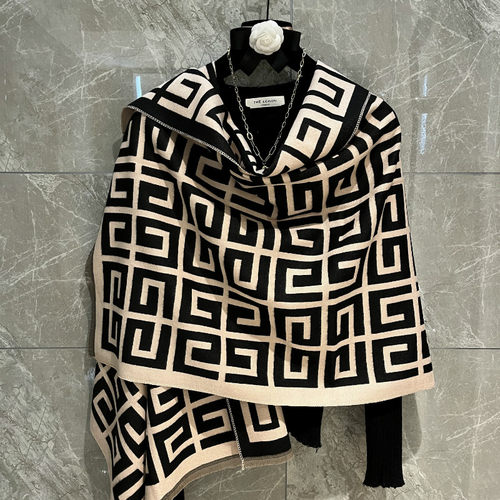 显白显气质两用围巾披肩羊绒平替