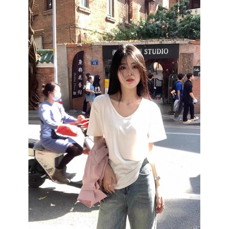 v领t恤女2026新款夏季新款白短袖正肩宽松慵懒风显瘦低领白色上衣