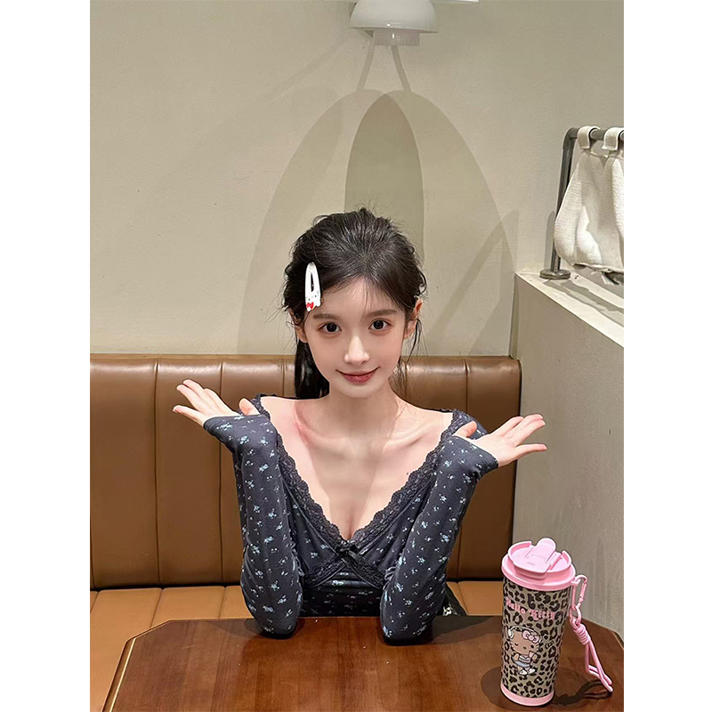 蕾丝v领碎花德绒长袖t恤打底衫女