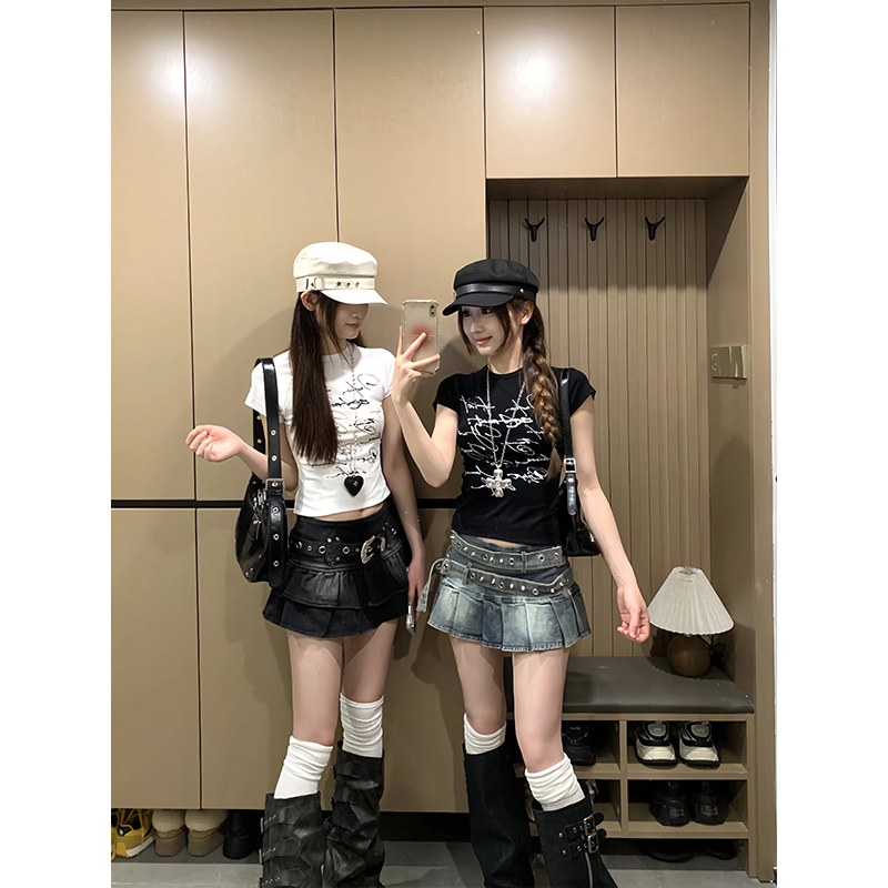 美式甜酷涂鸦修身短袖正肩女t恤