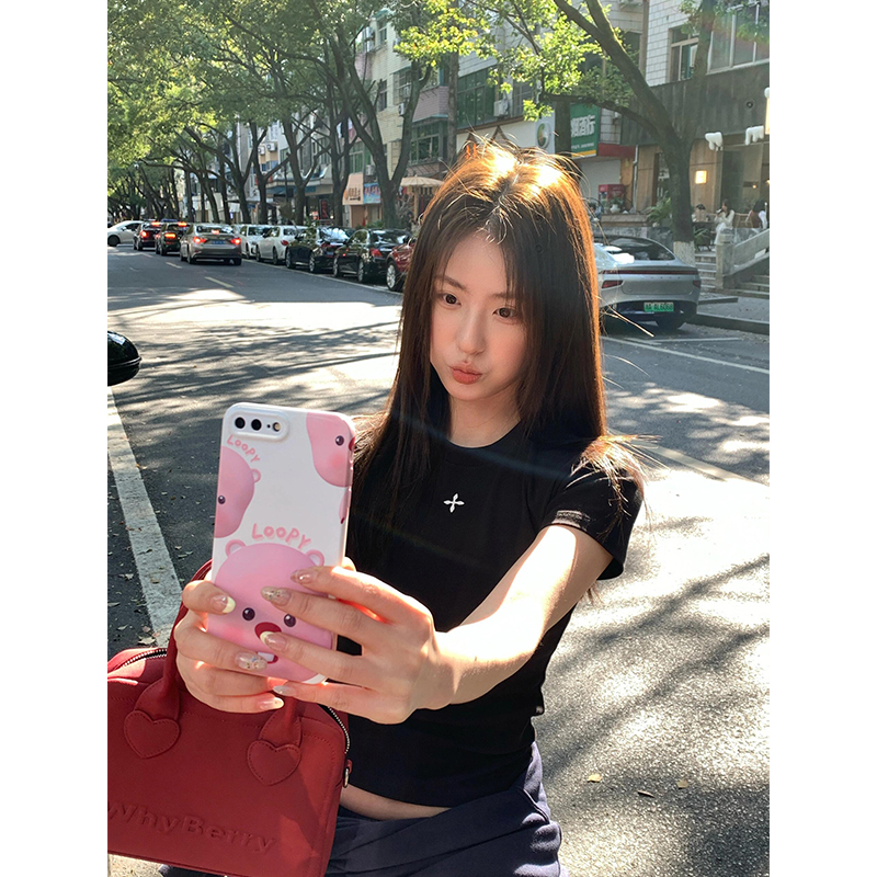 美式修身十字架黑色短袖正肩女t恤夏季甜辣妹显瘦短款紧身小上衣
