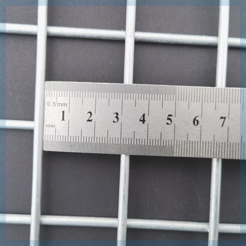 加粗镀锌铁丝网片电焊养殖钢丝网建筑钢筋网格狗笼子防护隔离围栏