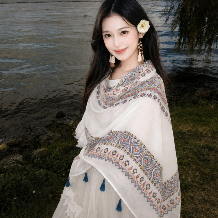 云南大理旅游外搭碎花开衫披肩