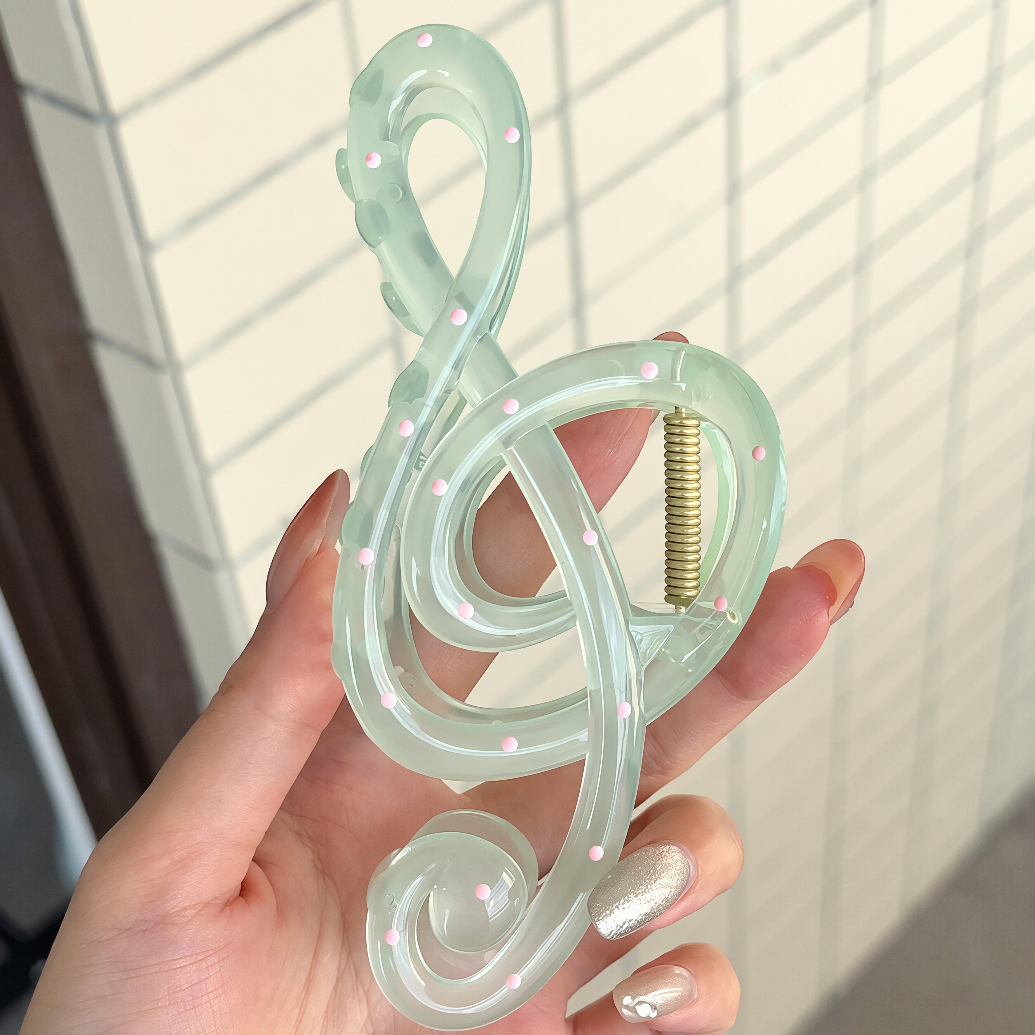 美爆了!薄荷芭乐粉波点音符抓夹