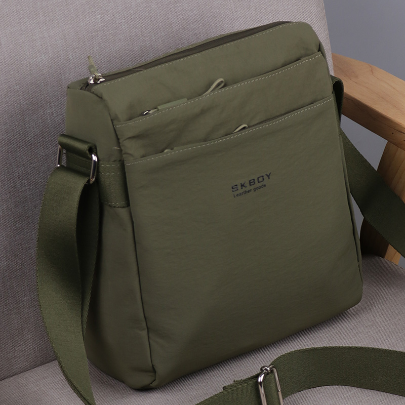 单肩包男款斜挎包男士小背包