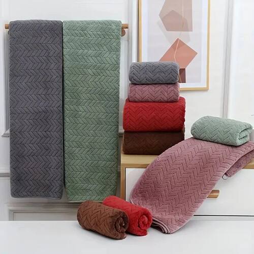 High quality thick coral velvet bath towels, soft and absorb