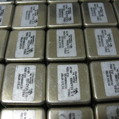 库存新货 MV85 OCXO 10MHZ 恒温晶振 5V 正弦波