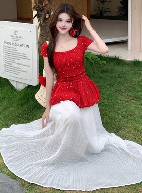 夏季绝美小套装显瘦裙子大码红色波点短袖收腰上衣高腰白色半身裙