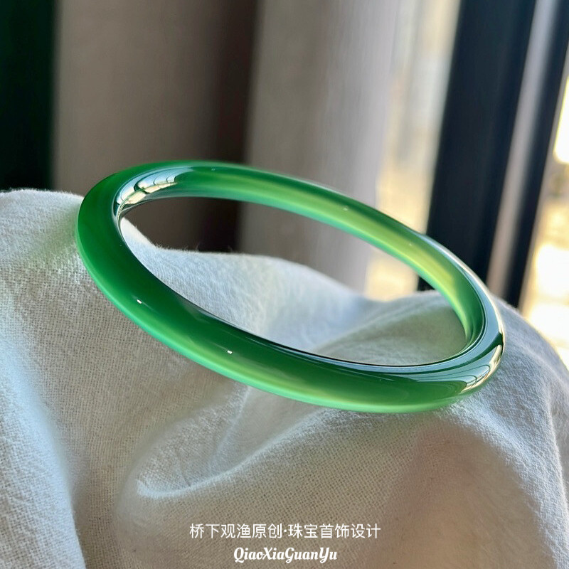 玉髓叮当镯女款天然玛瑙手镯圆帝王绿色冰种玉镯高冰透油青美人条