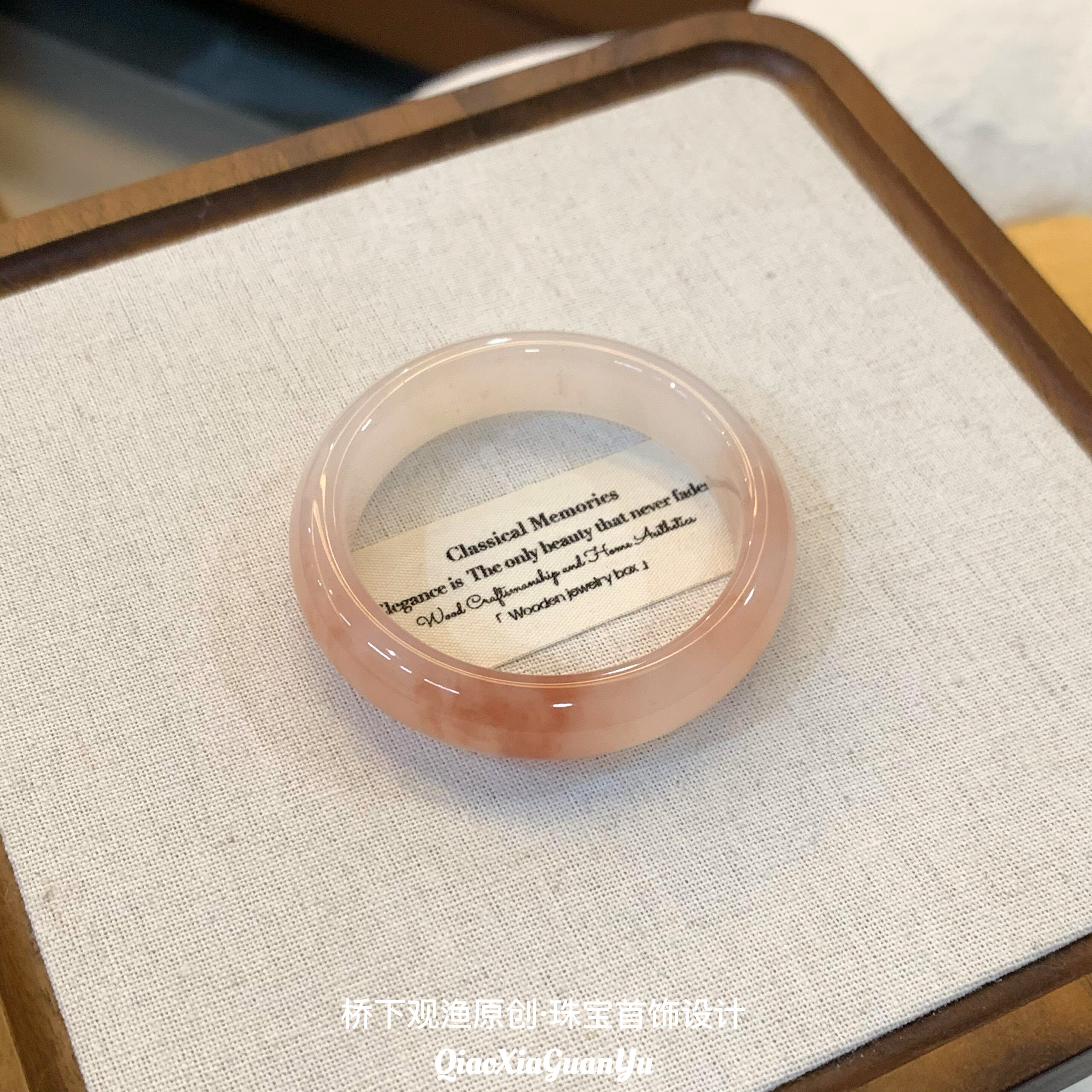 纯天然桃花酿手镯女款冰透粉色玉镯樱花粉金丝玉扁镯正品女友礼物