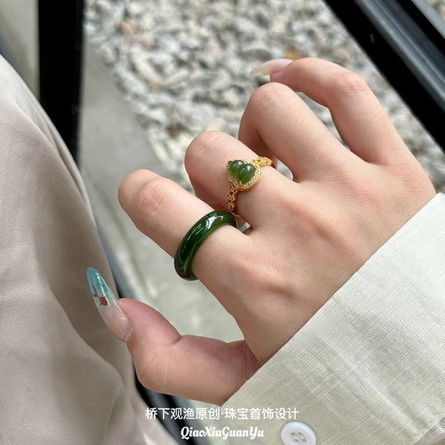 天然菠菜绿玉戒指冰种碧玉戒指