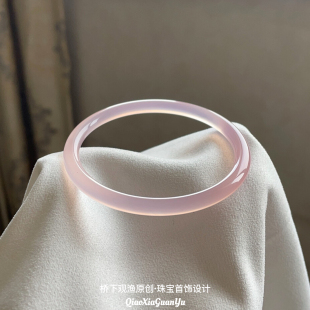 粉色天然玉髓叮当镯年轻款水晶荔枝冻玉镯玛瑙手镯女款和田玉镯子