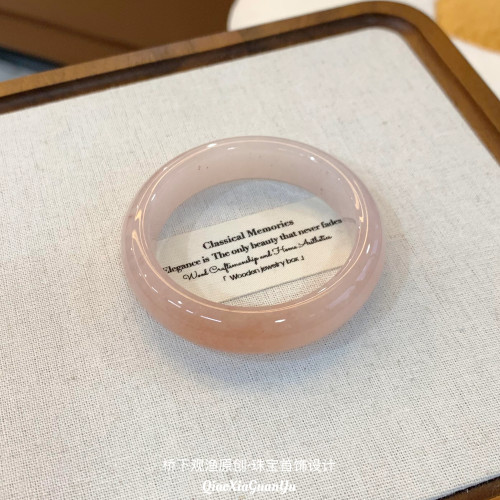 天然金丝玉桃花酿扁条手镯高冰